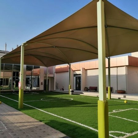 تنفيذ مظلات مدارس آمنة للأطفال شمال الرياض